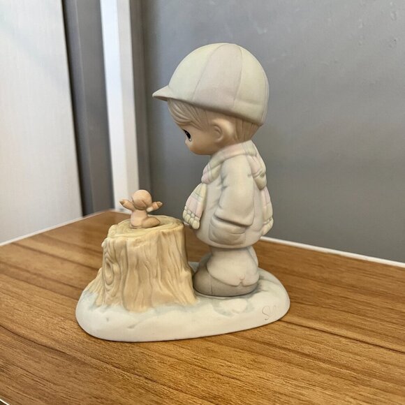 Precious Moments Figurine Wishing You A Cozy Season 1989 #521949 - Picture 6 of 9